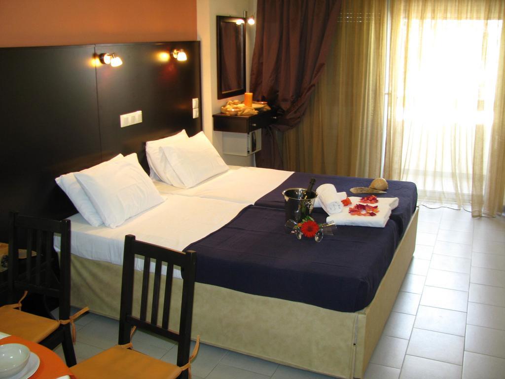Villa Kokkinos Potos Habitación foto