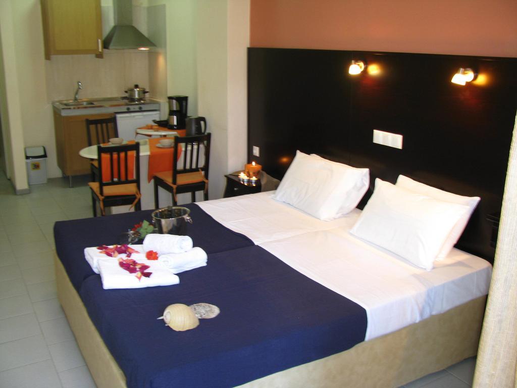 Villa Kokkinos Potos Habitación foto